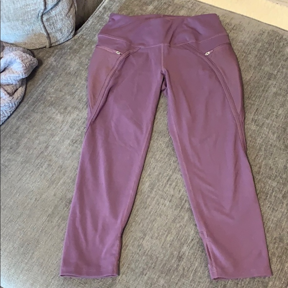 Hylete Nimbus Capri Size Small Orchid